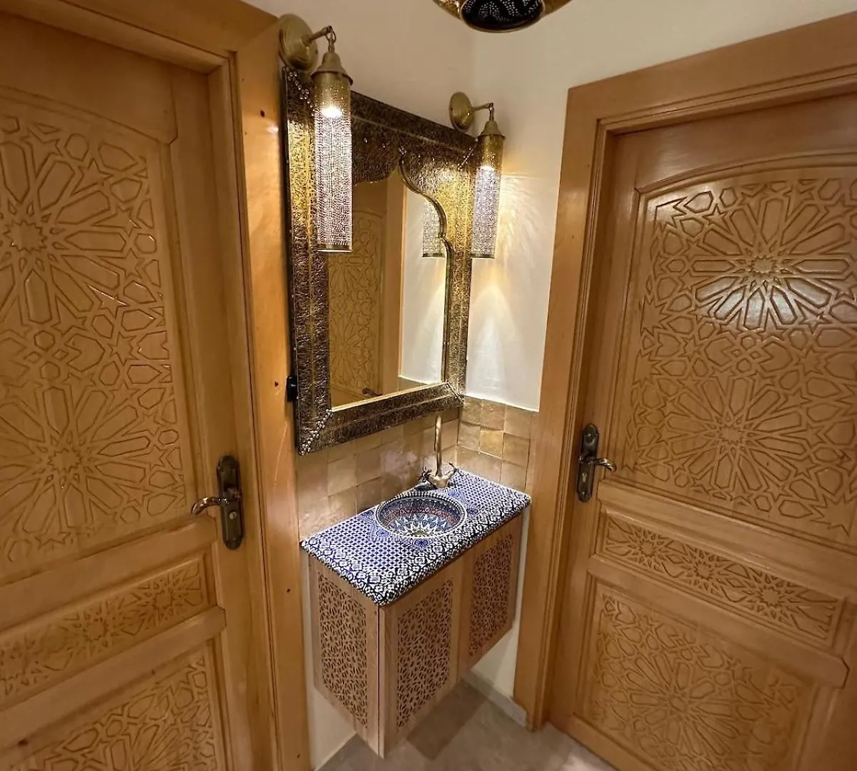 Fez Spacious Stay With Moroccan Artisanal Charm Apartment